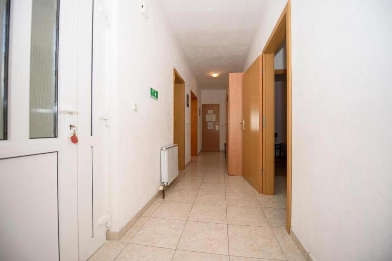 Apartments By The Sea Suhi Potok, Omis - 14555 Jesenice  Esterno foto