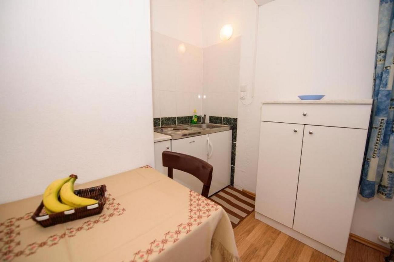 Apartments By The Sea Suhi Potok, Omis - 14555 Jesenice  Esterno foto